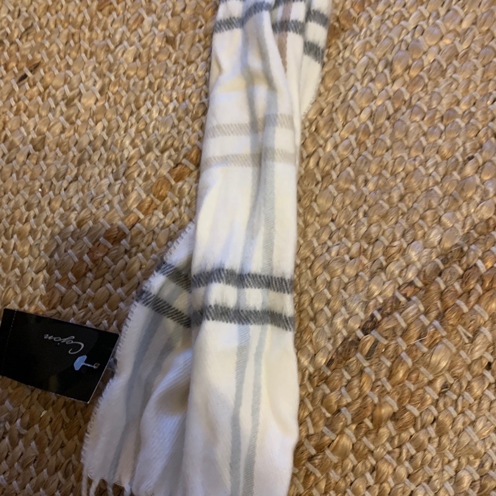 Scarf - Picture 2 of 2
